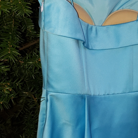 Cache Gown Blue Spaghetti Strap Style Gown SIZE 6 - Picture 3 of 8